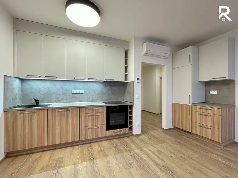 Pronájem bytu 2+kk 58 m²